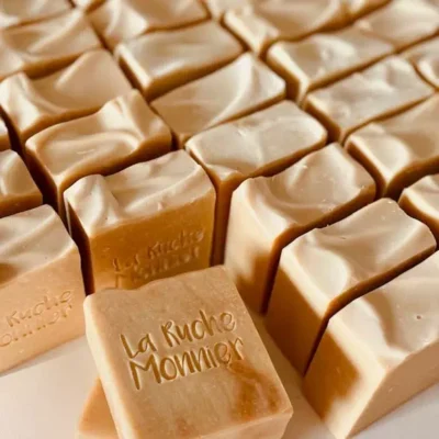 focus savon sur gras au miel de garrigues la ruche monnier france